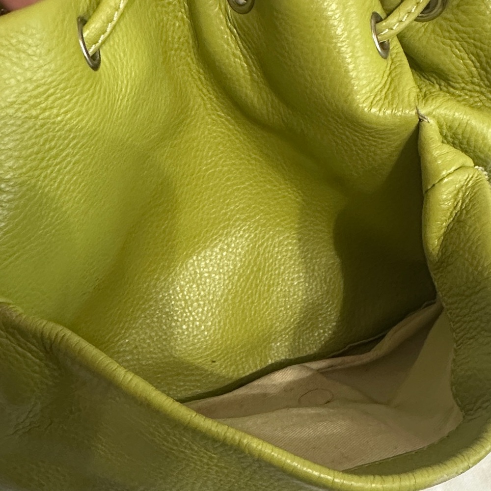 Marc Jacobs Lime Green Pebble Leather Shoulder Bag - Picture 12 of 15